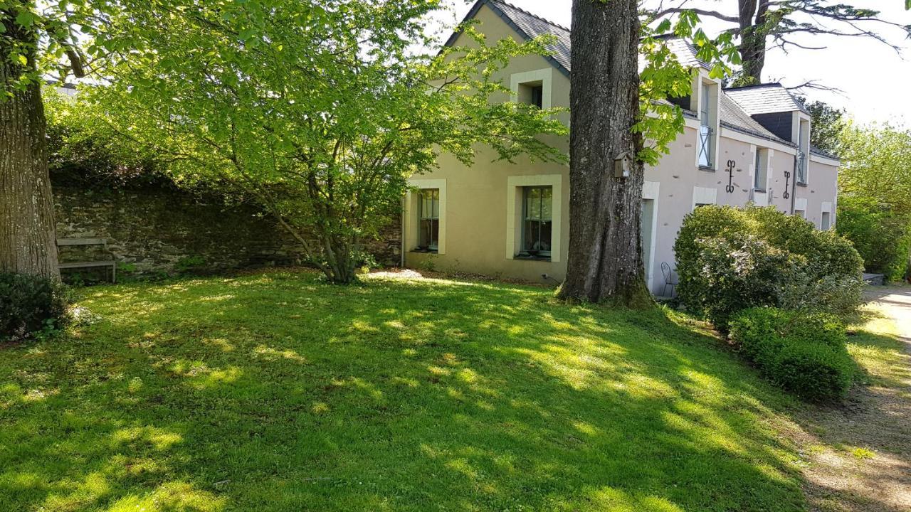 Brissac-Quince La Demeure Du Goupil B&B 외부 사진